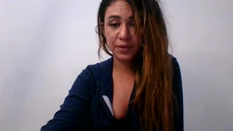 Snapshot of smileycherry chatting on 01.05.25 smileycherry online show from 01.05.25