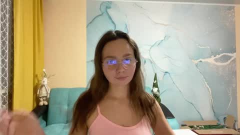 Snapshot of smiling_riddle chatting on 12.18.24 smiling_riddle online show from 12.18.24