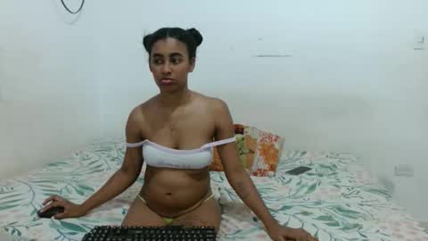 Smith y Mia online show from 04.11.26