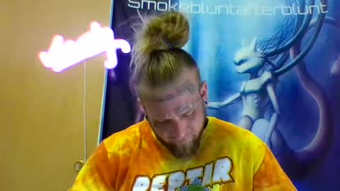 Snapshot of smokebluntafterblunt chatting on 06.17.26 smoke online show from 06.17.26