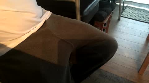 Snapshot of smokefest187 chatting on 02.08.25 Peter Johnson online show from 02.08.25