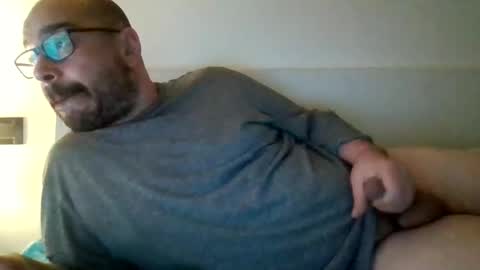 Snapshot of smoker985 chatting on 01.11.25 smoker985 online show from 01.11.25