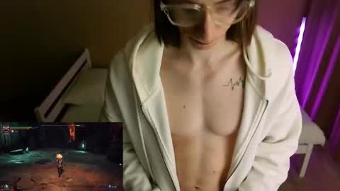 Snapshot of smokin7sexy7style chatting on 09.22.25 Matt Daemon online show from 09.22.25