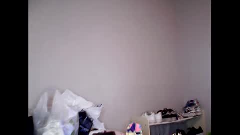 Snapshot of smolgothwitch chatting on 02.04.25 SmolHungGothWitch online show from 02.04.25