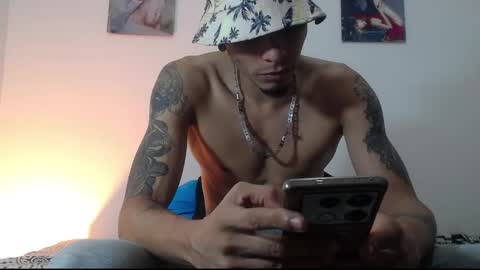 Snapshot of smooke_skinny chatting on 10.26.25 Daniel Aston online show from 10.26.25
