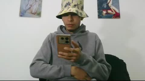 Snapshot of smookskinny chatting on 11.16.25 Daniel laverde online show from 11.16.25