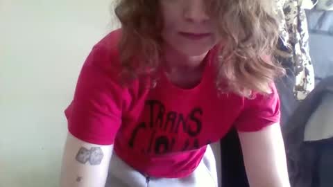 Snapshot of smoothvodka chatting on 05.01.26 Bambi--Vodka online show from 05.01.26
