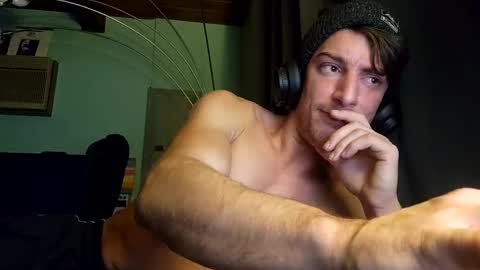 Snapshot of snackyyyy chatting on 12.27.24 Snackyyyy online show from 12.27.24