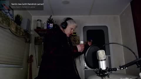 Snapshot of snarfle chatting on 03.07.25 Viiscount Snarfle Von Snarfenberg online show from 03.07.25