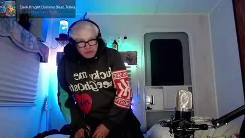 Snapshot of snarfle chatting on 03.09.25 Viiscount Snarfle Von Snarfenberg online show from 03.09.25