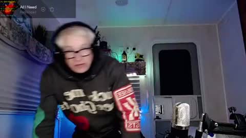 Snapshot of snarfle chatting on 03.10.25 Viiscount Snarfle Von Snarfenberg online show from 03.10.25