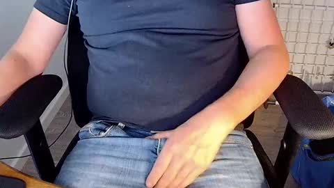 Sneakybill online show from 09.15.25