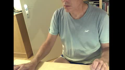 sneaxfreund online show from 10.12.25