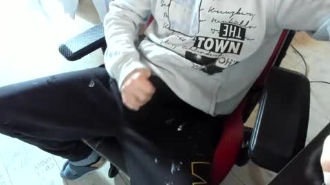 Snapshot of snip1977 chatting on 01.12.25 snip1977 online show from 01.12.25