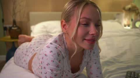 Candice Snow online show from 12.06.24