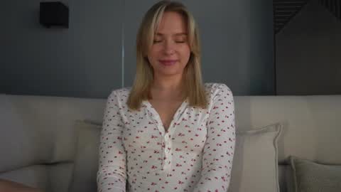 Candice Snow online show from 02.07.25