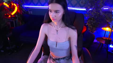 snow_whiteeex online show from 02.04.25