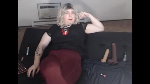 Snapshot of snowbunnytans chatting on 12.03.24 SnowBunnyTessa online show from 12.03.24