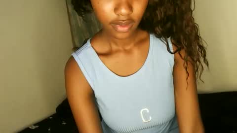 Snapshot of snowfox254 chatting on 09.28.25 snowfox254 online show from 09.28.25