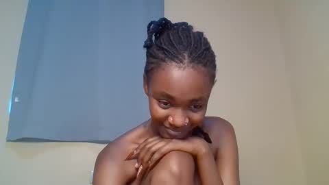 Snapshot of snowie_eyes chatting on 11.07.25 Snowie eyes online show from 11.07.25