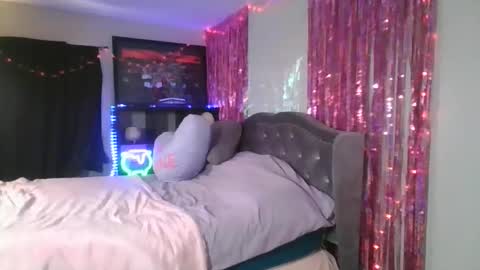 Snowie Rose online show from 04.07.26