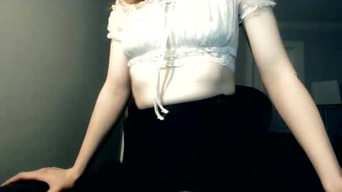 Snapshot of snuggle_b0t chatting on 03.03.25 snuggle_b0t online show from 03.03.25