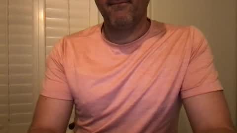 Snapshot of socal805c chatting on 11.10.25 chris online show from 11.10.25