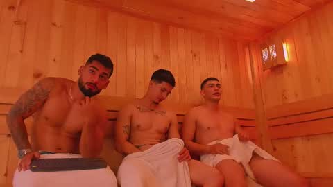 Snapshot of soccer_hot chatting on 11.08.25 SOCCER HOT online show from 11.08.25