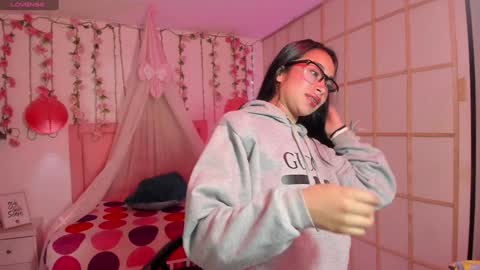 Snapshot of soffi_roberts chatting on 01.14.25 sofiia online show from 01.14.25