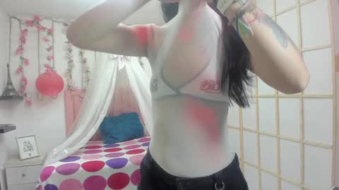 Snapshot of soffi_roberts chatting on 01.16.25 sofiia online show from 01.16.25