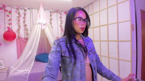 Snapshot of soffi_roberts chatting on 01.18.25 sofiia online show from 01.18.25