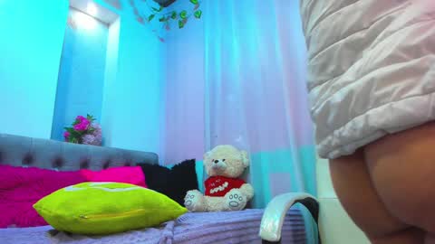 Snapshot of soffi_roberts chatting on 02.24.25 sofiia online show from 02.24.25