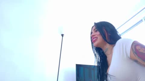 sofhia cruz online show from 03.04.25