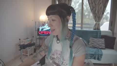 Sofi Mora online show from 01.20.25