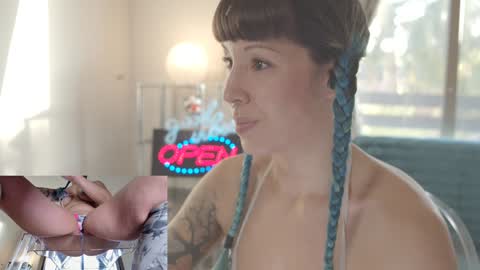 Sofi Mora online show from 01.24.25