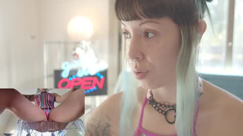 Sofi Mora online show from 01.28.25