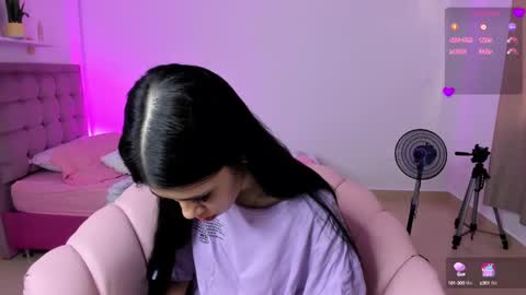 Snapshot of sofi_perezz chatting on 02.04.25 sofi online show from 02.04.25