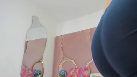 Snapshot of sofia1candyht chatting on 02.17.26 SOFIA online show from 02.17.26