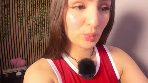 Snapshot of sofia44 chatting on 05.31.26 Skarlett online show from 05.31.26
