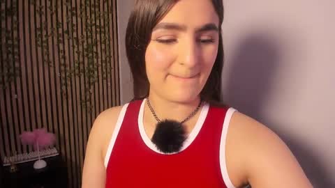 Snapshot of sofia44 chatting on 05.31.26 Skarlett online show from 05.31.26