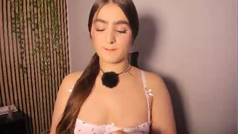 Snapshot of sofia44 chatting on 07.13.26 Skarlett online show from 07.13.26