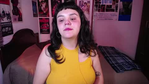 Snapshot of sofia_coolle chatting on 05.13.26 Sofi online show from 05.13.26