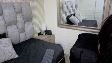 sofia gutierrez   online show from 02.16.26