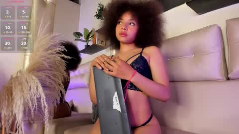 Snapshot of sofia_kay_ chatting on 11.29.25 S O F I A online show from 11.29.25