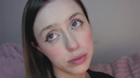 Snapshot of sofia_palacios_ chatting on 11.11.25 online show from 11.11.25