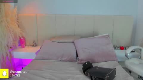 SOFIA PAMELA online show from 10.22.25