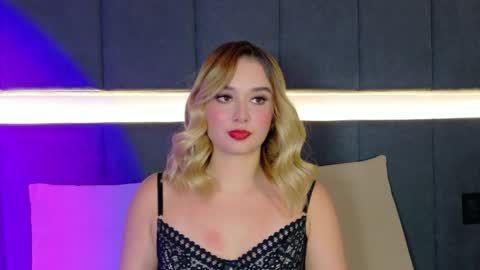 Snapshot of sofia_pamela_ chatting on 05.19.26 online show from 05.19.26