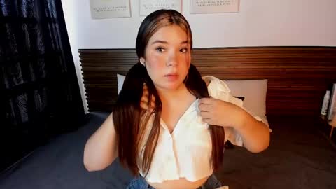 Snapshot of sofia_smithh_ chatting on 05.20.26 Sofia online show from 05.20.26