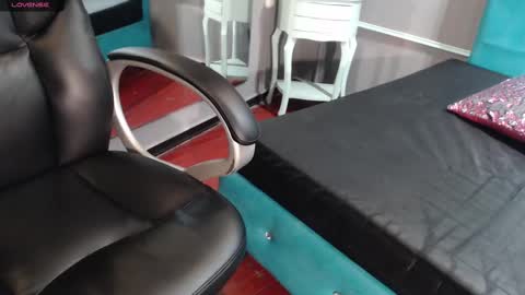 Sofa online show from 02.22.25