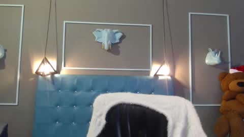 Sofa online show from 11.22.25